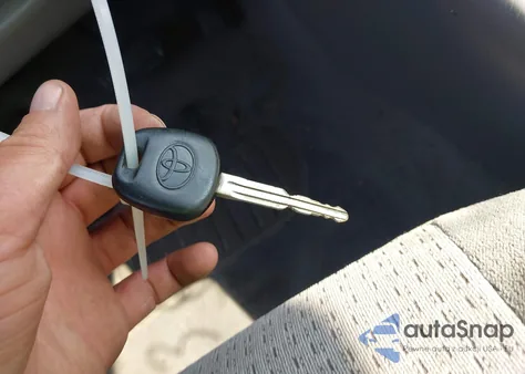 2005 Toyota Corolla Ce z USA, uszkodzony, nr VIN 2T1BR32EX5C501595